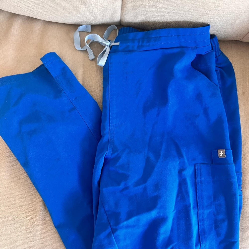 Women’s Figs Scrub Pants